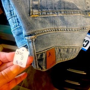 Size 8 American Eagle Women’s jeans.